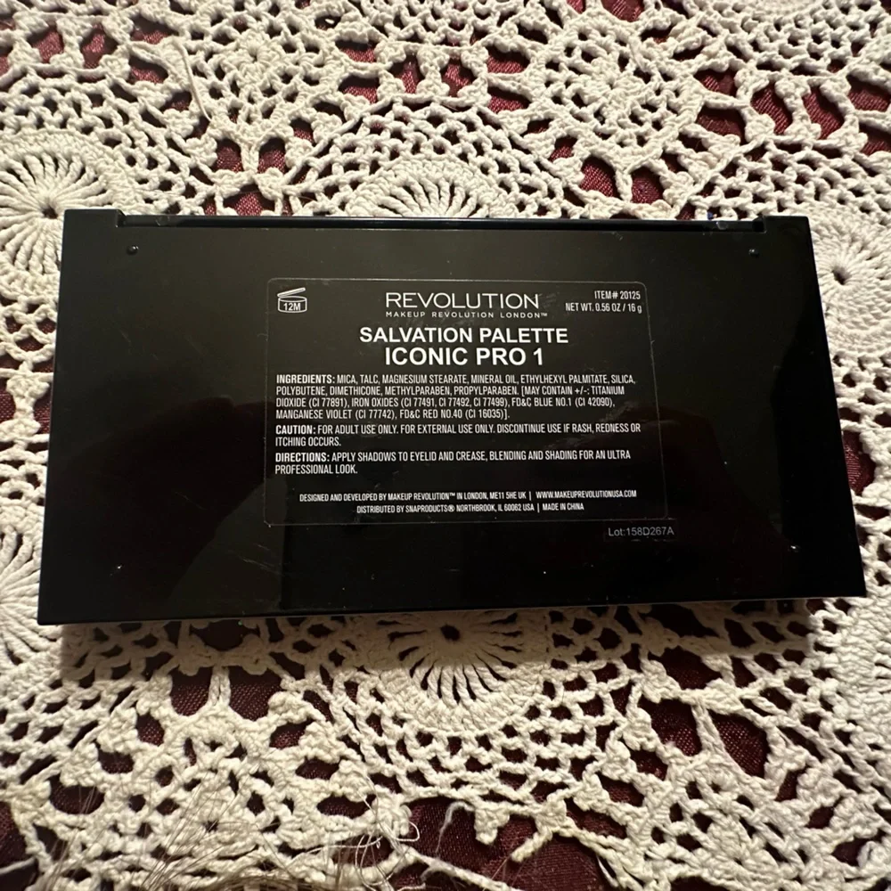 Makeup Revolution Iconic Pro 1 Salvation Eye Shadow Palette